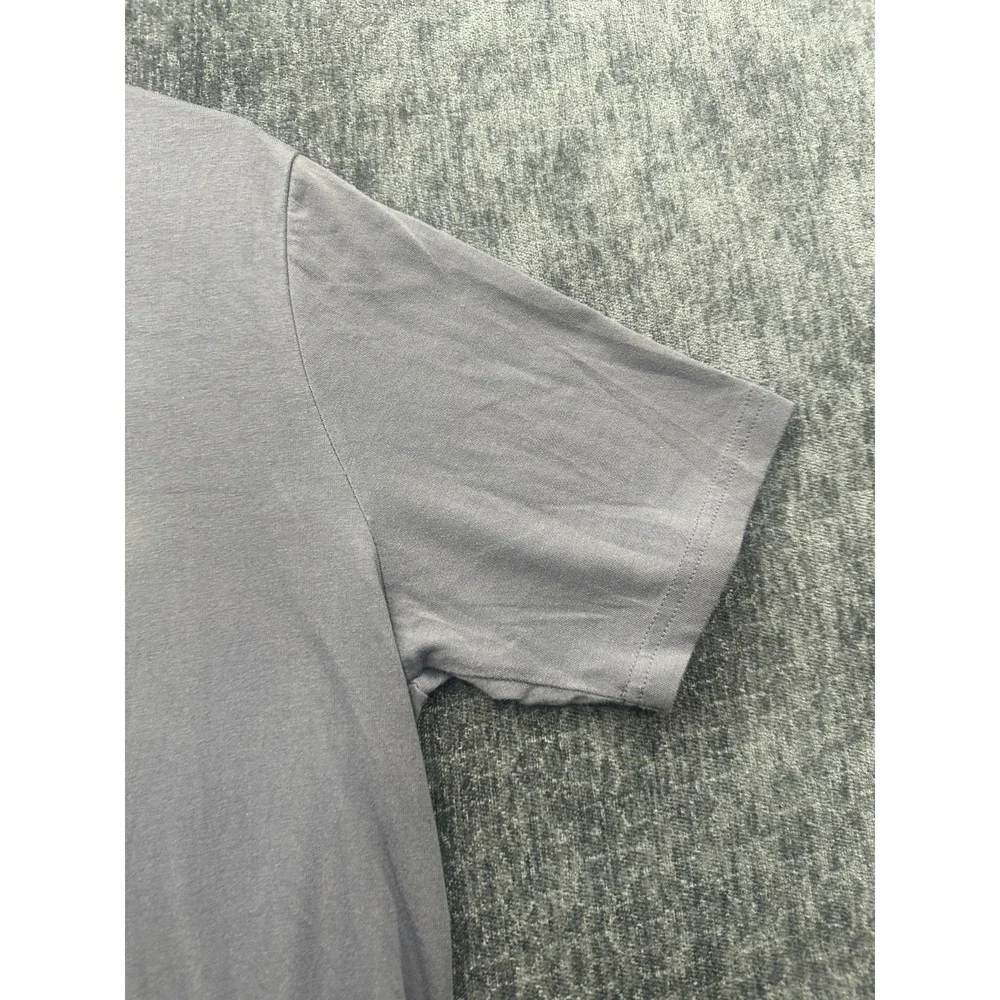 Under Armour T Shirt Mens Medium Gray Stretch Comfort Quick Drying‎ Loose Fit